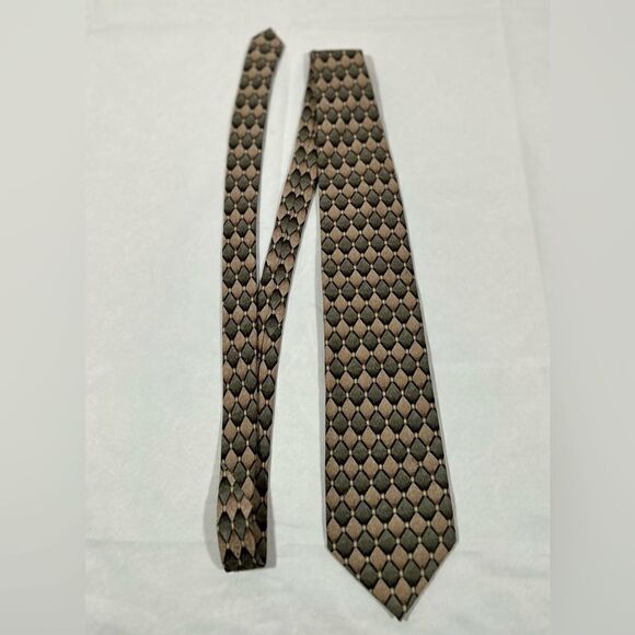 100% Silk Hand Made Alfonso Laporta brown two toned diamond patterned neck tie - Picture 2 of 6